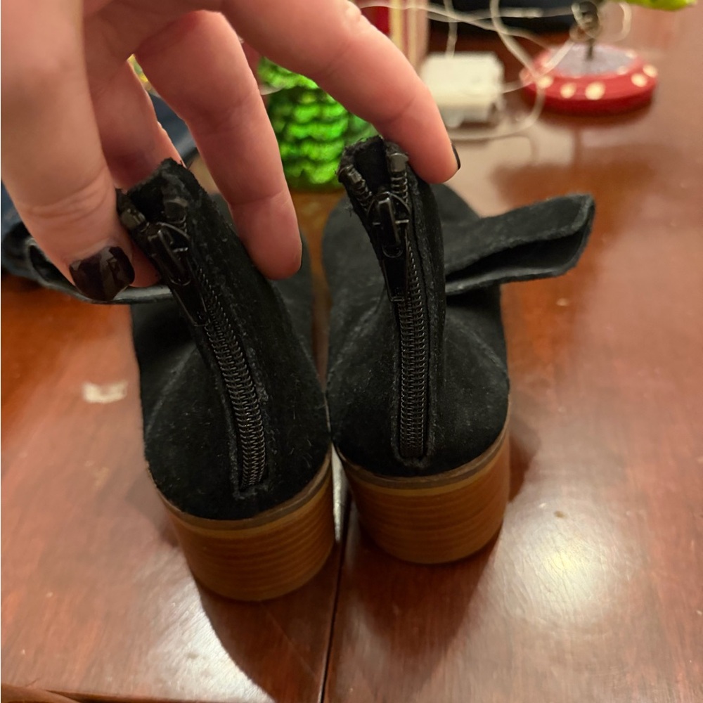Steve Madden Black Booties - Picture 3 of 6